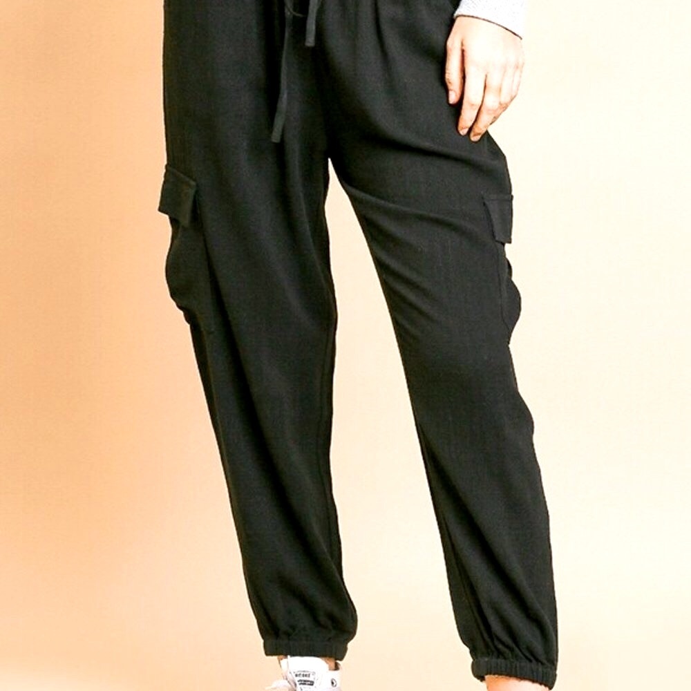 BOUTIQUE ITEM- 💥LAST ONE💥 LINEN BLEND JOGGERS IN BLACK